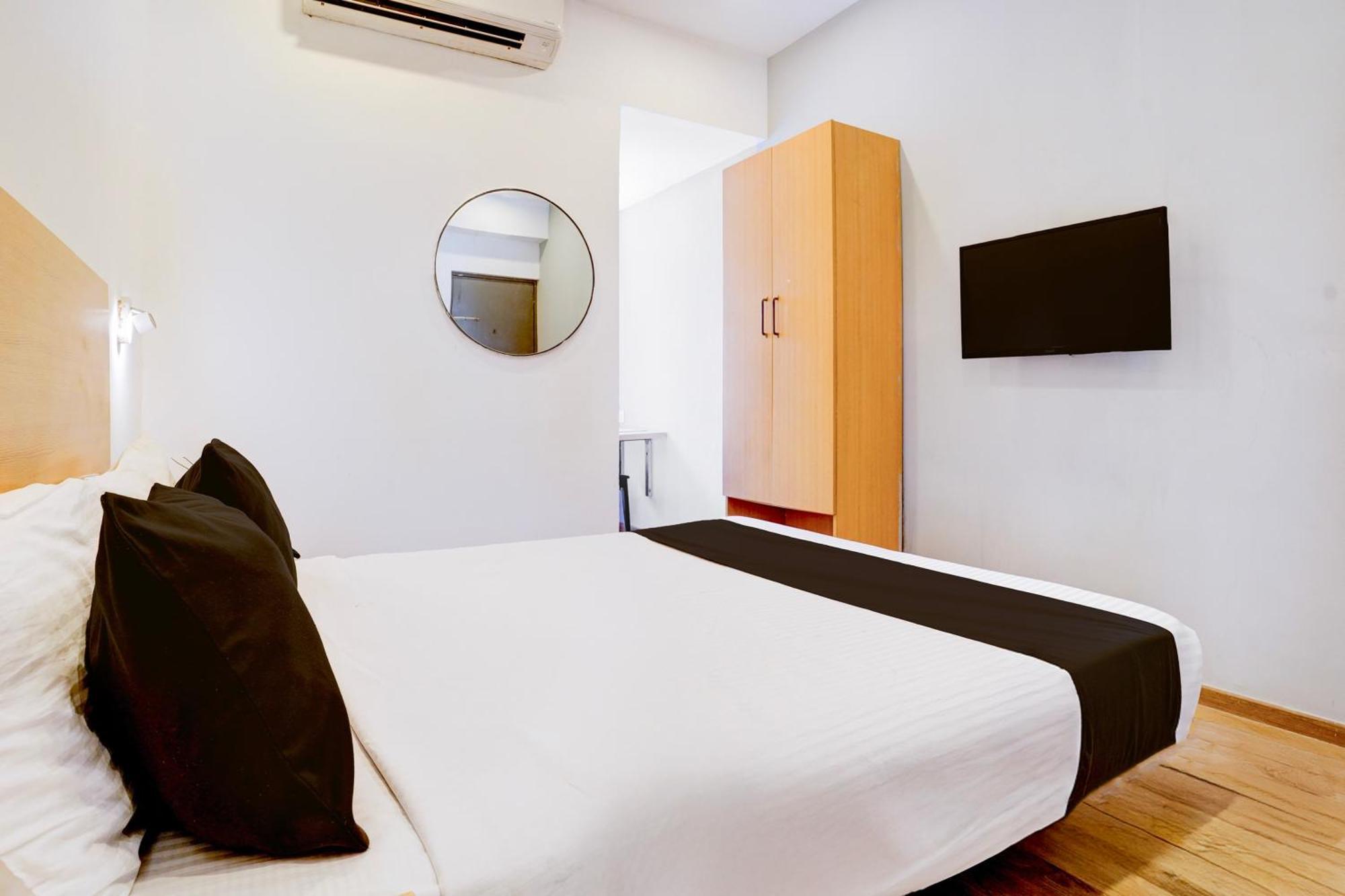 Hotel Townhouse Khar The Habitat Bombaj Zewnętrze zdjęcie