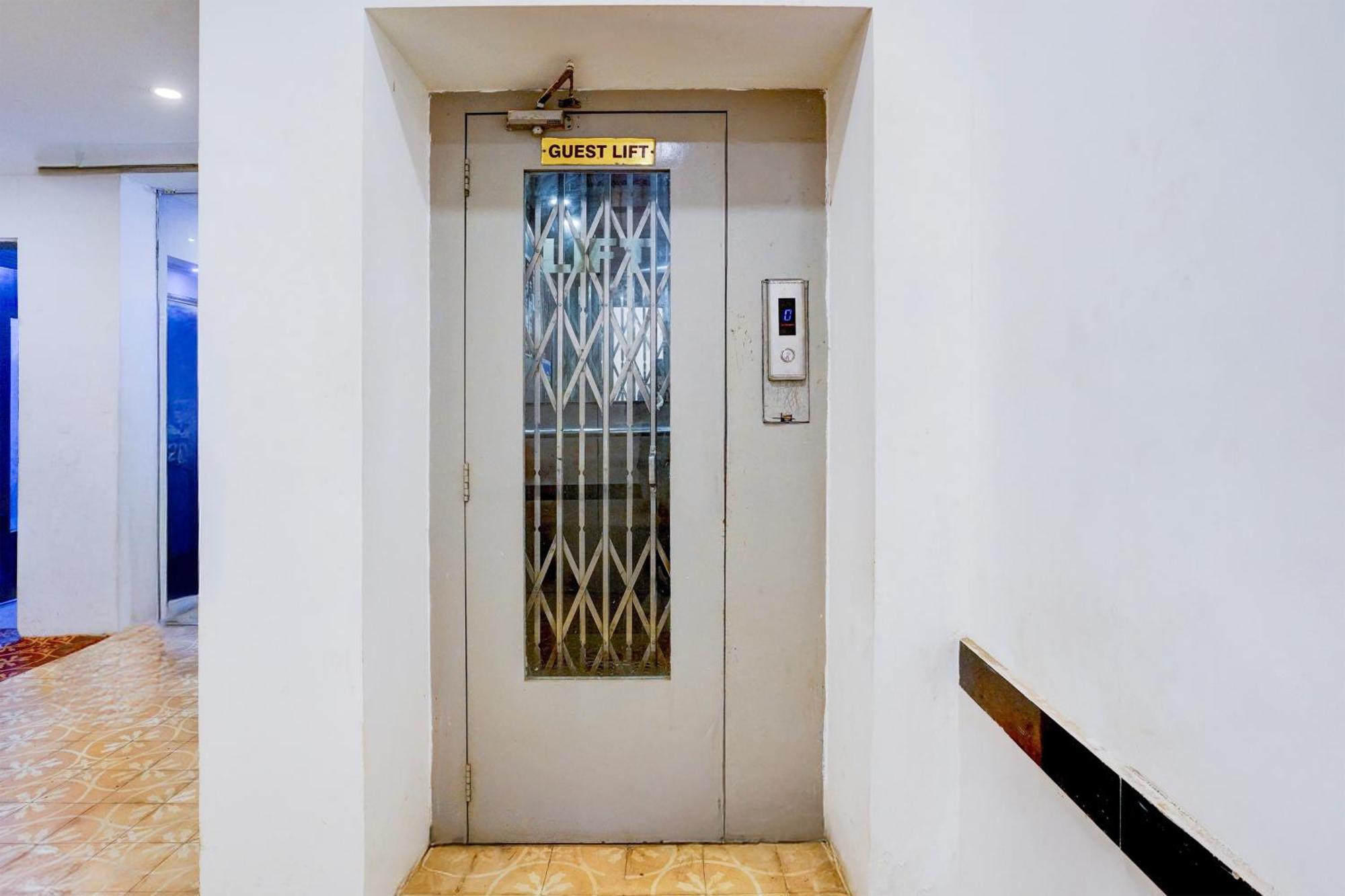 Hotel Townhouse Khar The Habitat Bombaj Zewnętrze zdjęcie